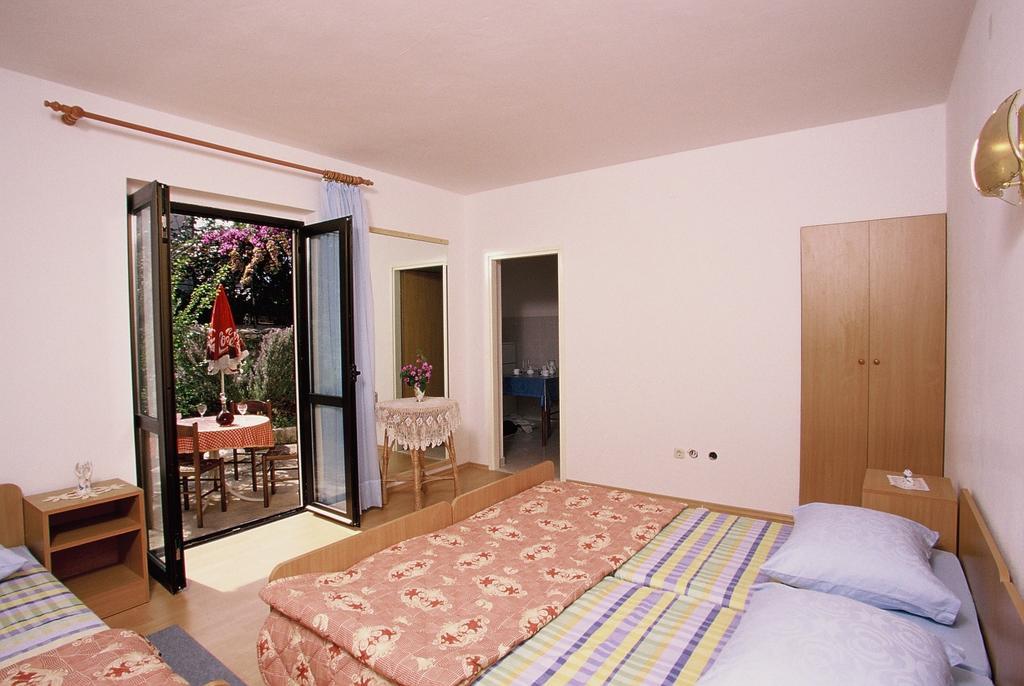 Apartments Boljat Supetar Kamer foto