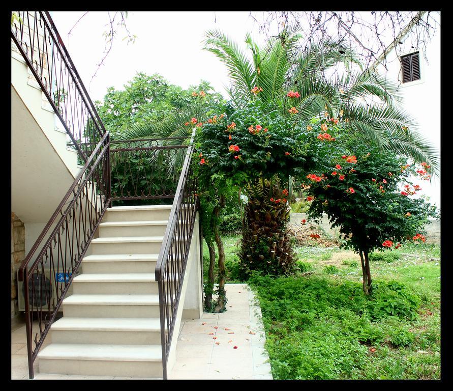 Apartments Boljat Supetar Buitenkant foto